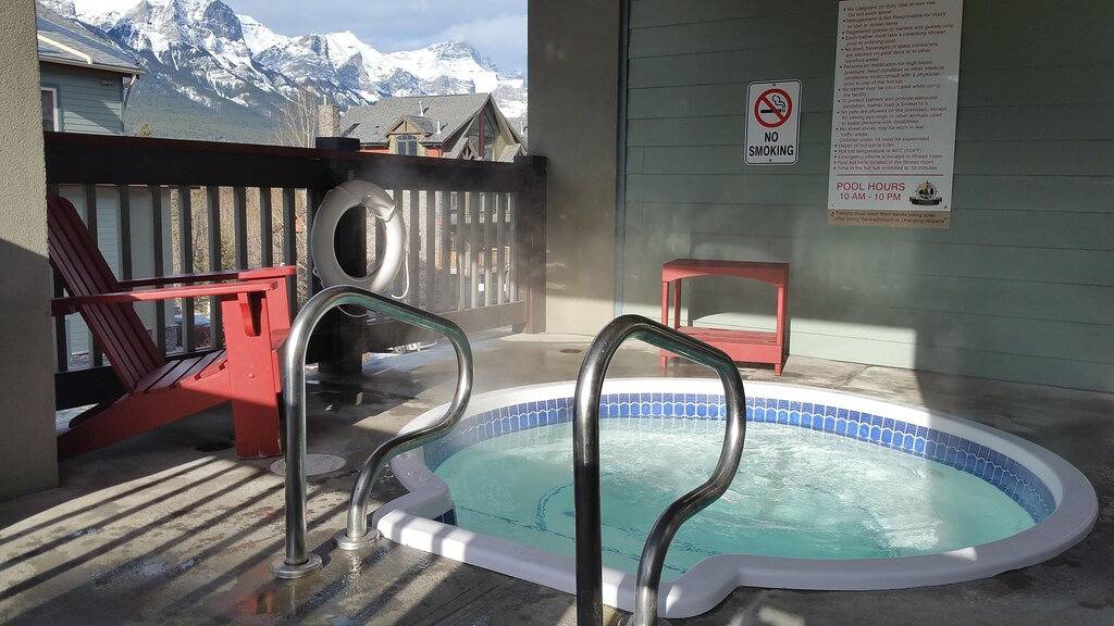 Ganze Wohnung, Geräumiger Familienurlaub - Blick auf die Berge, kurzer Fußweg zum Main-St. in Canmore, Banff-Nationalpark