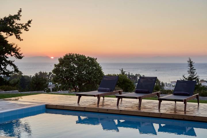 Villa for 22 people, with Ocean view and Balcony as well as Garden and Pool in Rhodes