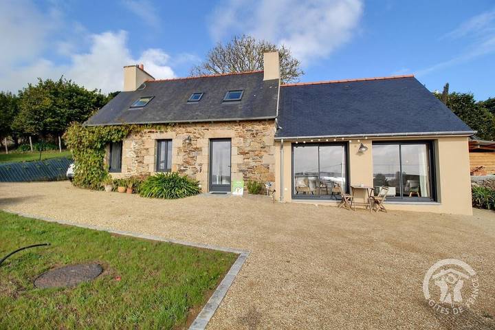 Gîte pour 4 personnes, avec jardin et terrasse à Ploubazlanec - 3