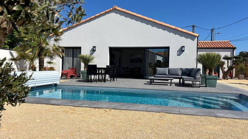 Chambre d’hôte pour 2 personnes, avec jardin ainsi que piscine et vue