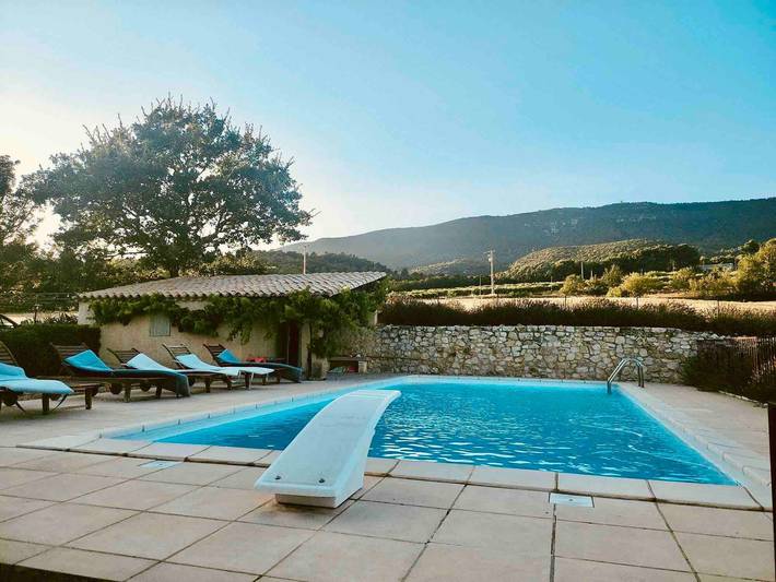 Holiday rental for 12 people, with garden in Luberon