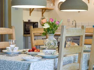 Log Cabin for 4 People in Widecombe in the Moor, Devon, Photo 1