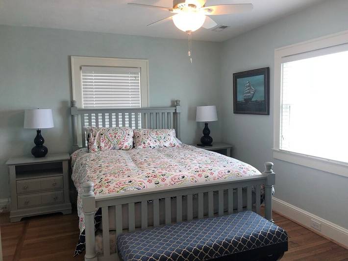 Vacation rental for 10 people, with balcony and yard in Cape Charles