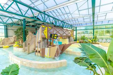 Hôtel pour 2 personnes, avec piscine et jardin dans Seine-et-Marne