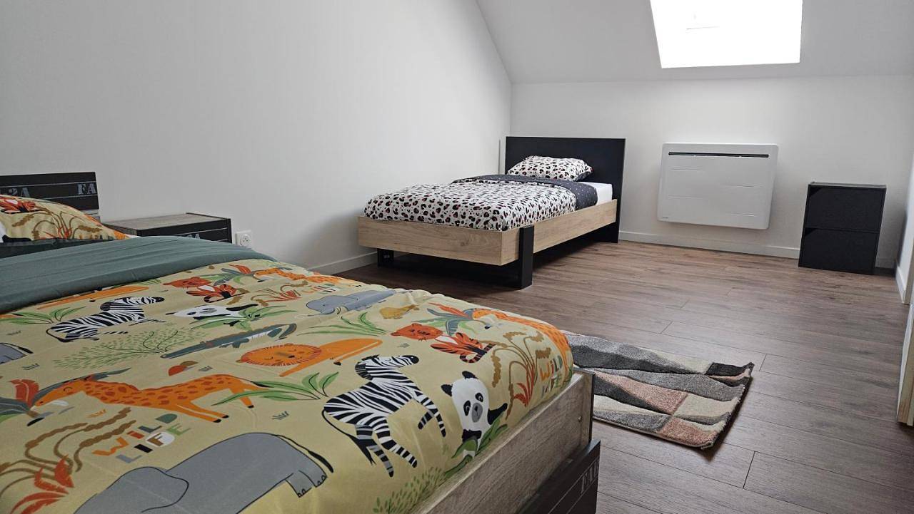 Appartement entier, Two-Bedroom Apartment in Villers-Carbonnel, Région de Péronne