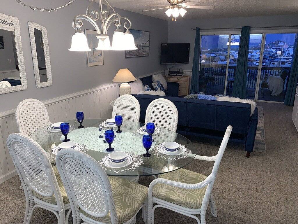 Ganze Wohnung, Expansive Ocean View: Luxury, Comfort, at the Beach, Family & Budget Friendly! in South Rodanthe, Waves