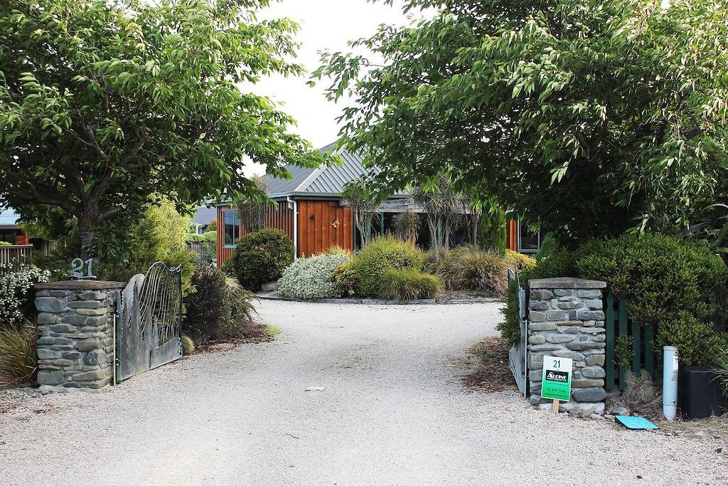 Beliebt Familienfreundlich, Modern Cozy Bach, + Wifi, 21 Devon Street Hanmer Springs in Hanmer Springs, Hurunui District