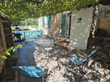 Location de vacances pour 4 personnes, avec terrasse à Goult