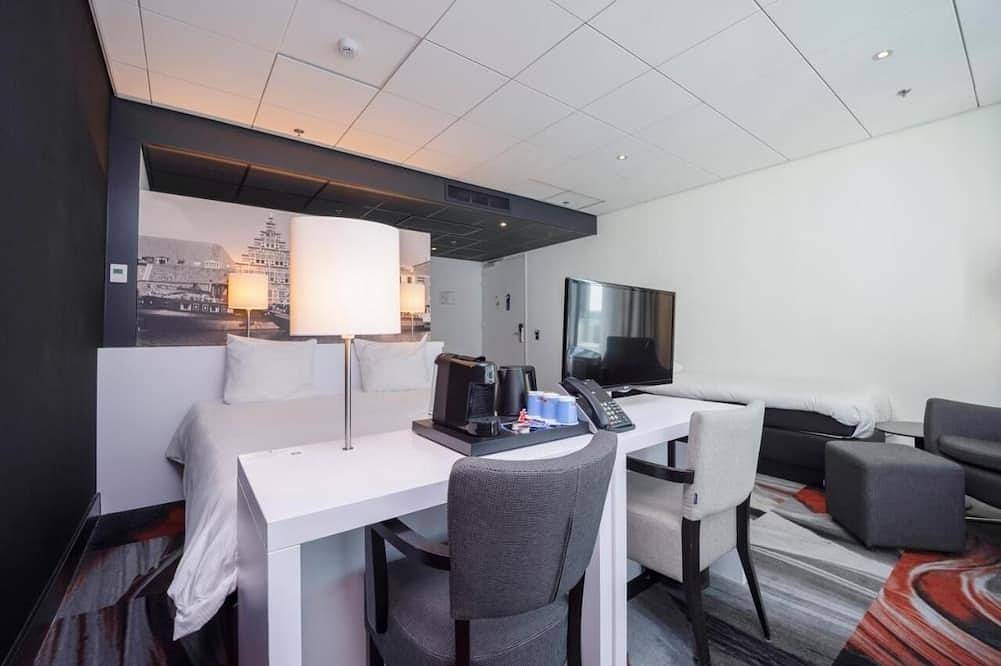Wellness Escape in Leiden with Swimming Pool and Scenic Routes in Leiden, Niederländische Nordsee