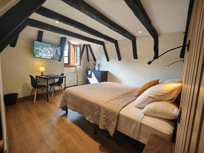 Hôtel pour 2 personnes, avec vue et terrasse dans Conques-en-Rouergue - 2