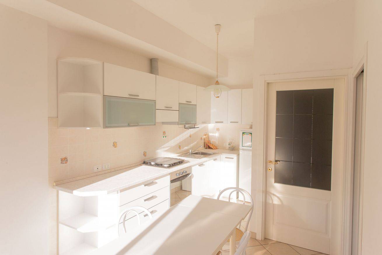 Apartamento entero, N044 - Numana, new three-room apartment with terrace and a/c in Numana, Riviera del Conero