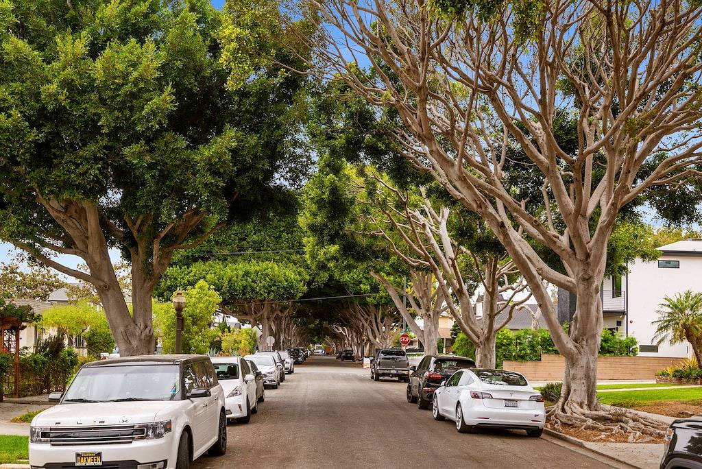  Recently Renovated Retreat for 5 Travelers in Culver City, Los Angeles County
