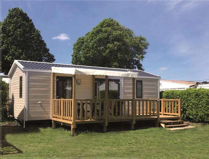 Wohnwagen für 4 Personen, mit Kinderpool und Sauna sowie Whirlpool