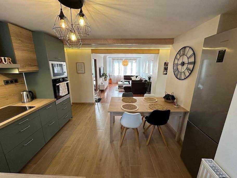 Appartement entier, Magnifique appartement F3. 4 à 6 personnes in Lutterbach, Région de Mulhouse