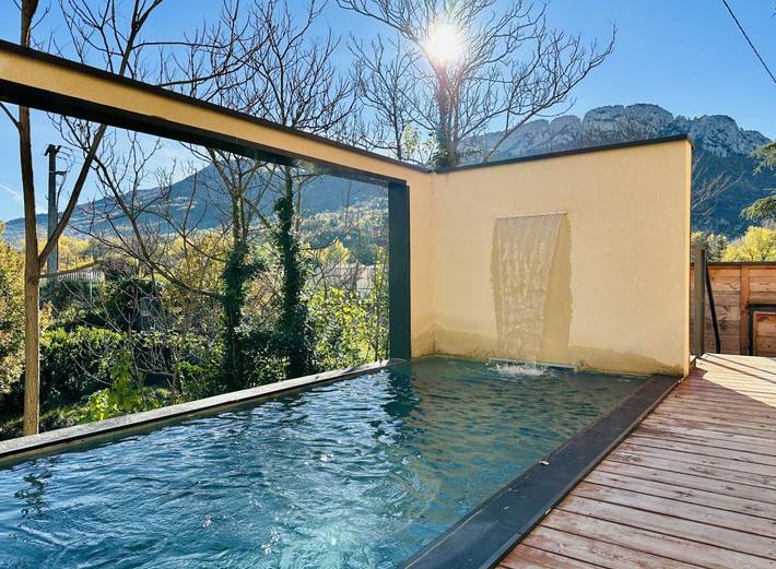 Gîte pour 4 personnes, avec jardin ainsi que terrasse et piscine - 1
