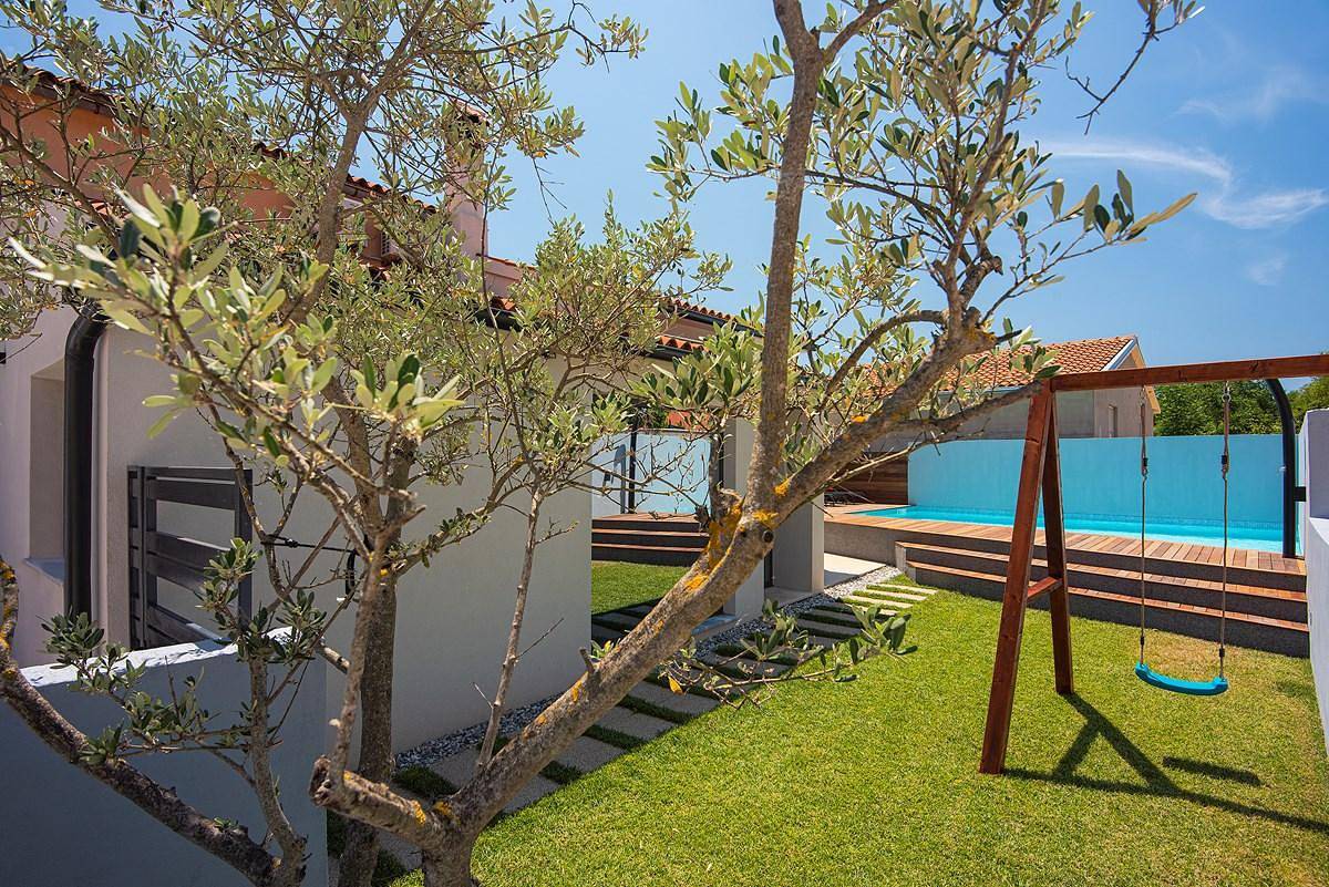 Holiday house with private pool for 5 persons approx. 94 qm in Rakalj, Istria (Bay of Raša) in Rakalj, Zuidkust Istrië