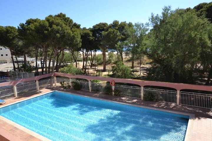 Apartamento de vacaciones para 4 personas, con piscina además de vistas al mar y balcón - 1