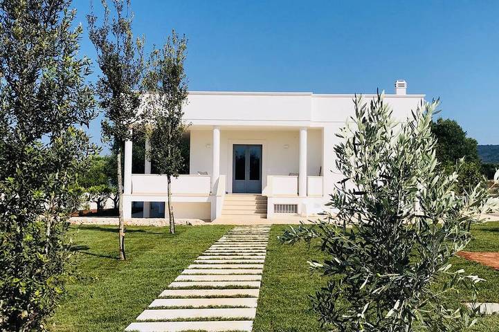 Villa für 4 Personen, mit Terrasse und Garten - 1
