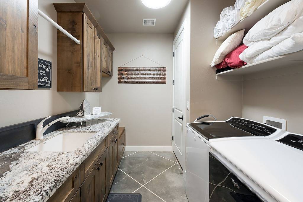 Wunderschönes neues Zuhause! Komplett mit eigenem Putting Green. in Williams (Arizona), Coconino Nationalwald