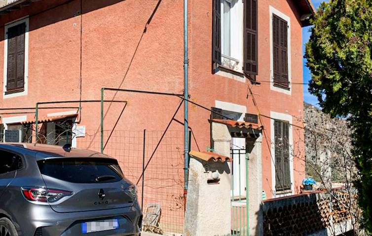 Cottage pour 5 personnes, avec terrasse, animaux acceptés à Utelle