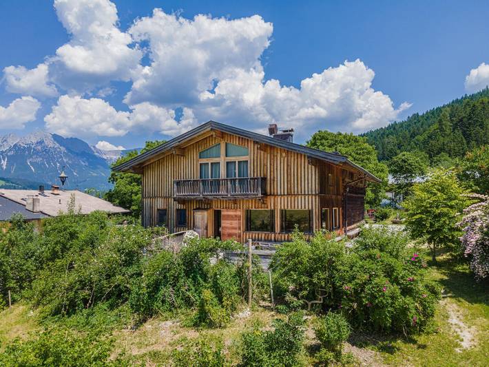 Ferienwohnung für 5 Personen, mit Balkon und Terrasse sowie Garten und Sauna