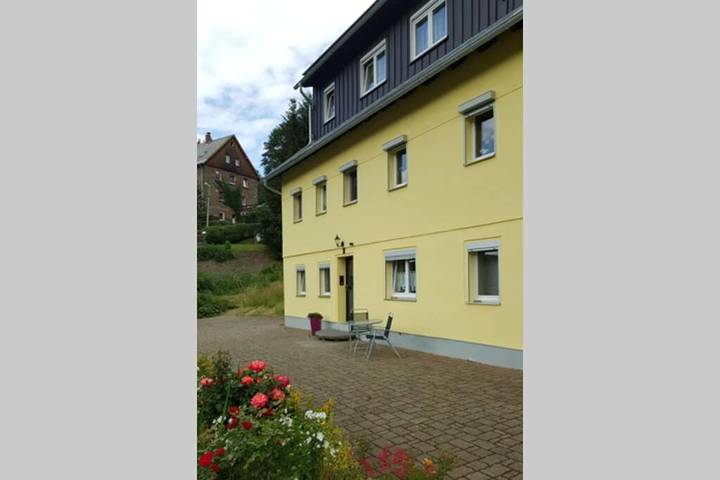 Ferienwohnung für 3 Personen, mit Terrasse und Garten sowie Ausblick in Rittersgrün