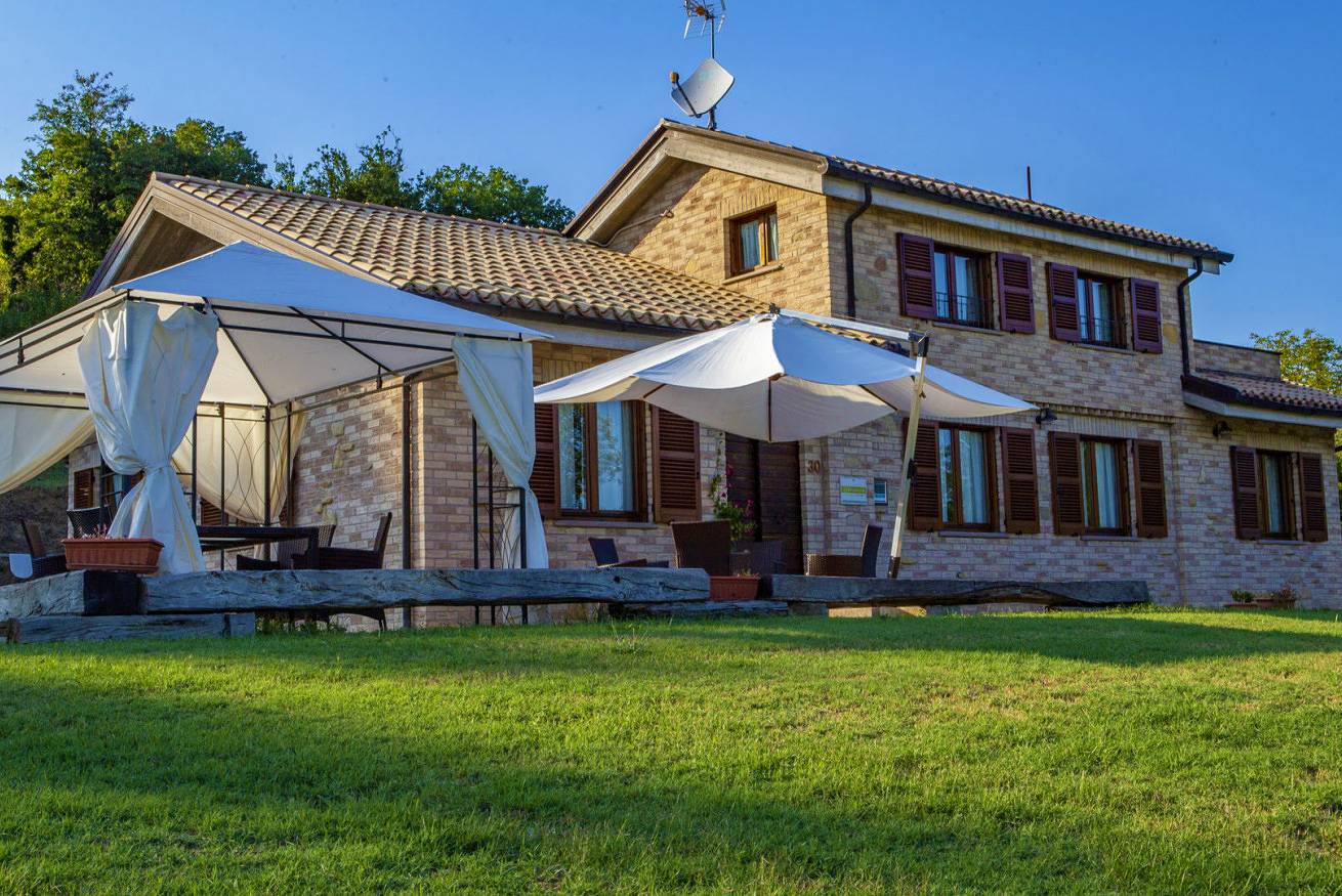 Villa Domus in Falerone, Fermo Province