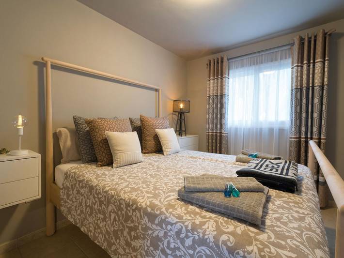 Luxus-Bungalow in Charco del Palo mit Pool, Wlan, Klimaanlage und Parkplatz in Charco del Palo, Haría