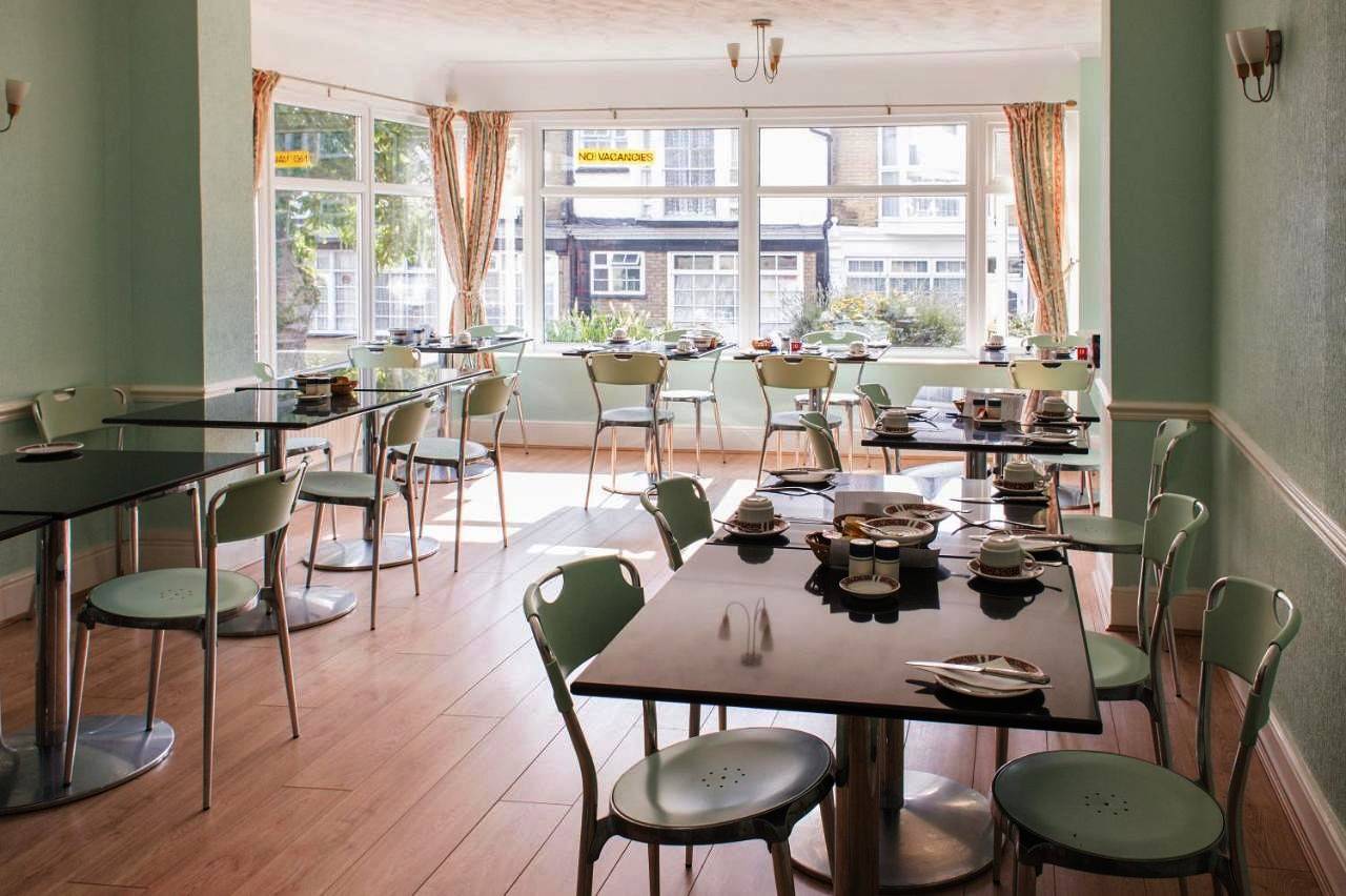 Bed and Breakfast for 2 people with terrace in Shanklin, Isle of Wight