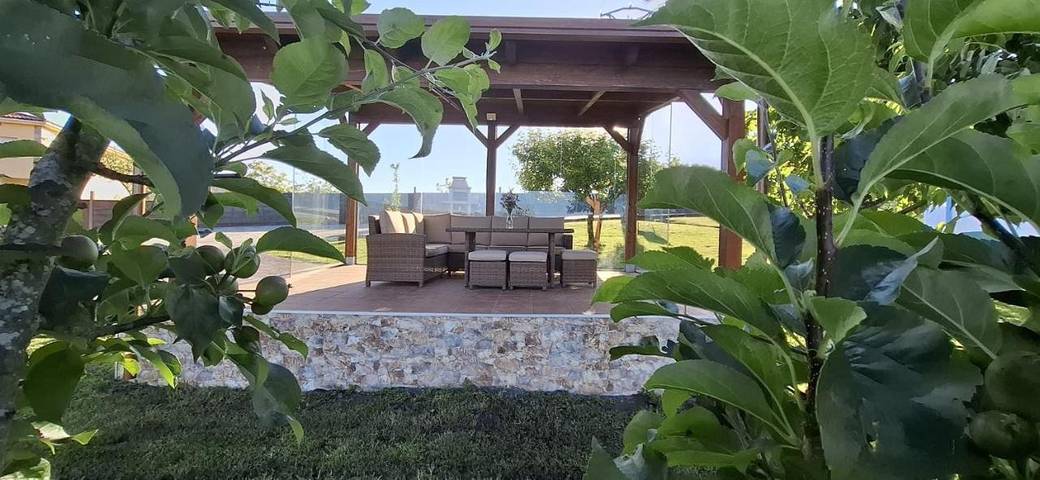 Casa rural para 4 personas, con Terraza además de Jardín y Vistas en Abegondo