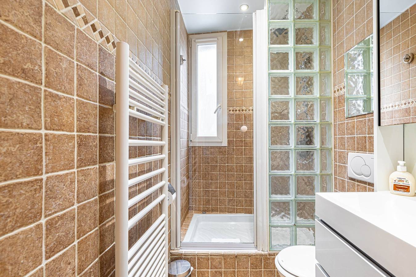 Apartamento entero, Guestready - Feliz estancia cerca de la Torre Montparnasse in París, Isla de Francia