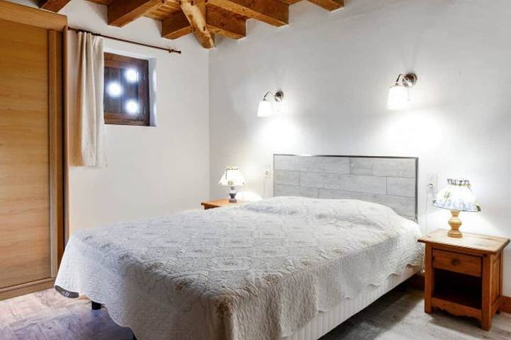 Location de vacances pour 4 personnes, avec piscine et jardin, animaux acceptés à Beynac-et-Cazenac - 2