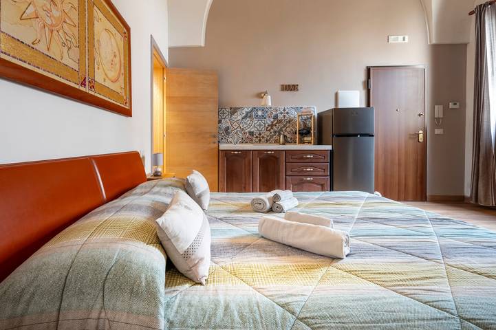 Entire apartment, Apartment 'La Dimora Di Marco - Sole E Luna' with Shared Terrace, Wi-Fi and Air Conditioning in Melendugno, Lecce Province