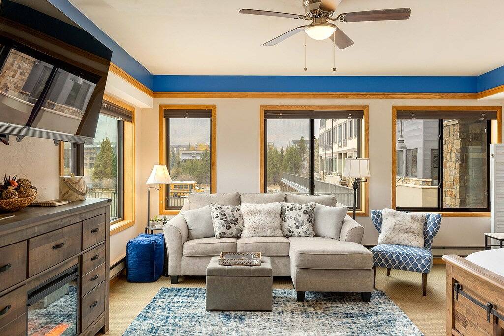 Ganze Wohnung, Updated Studio/2 Minute Walk to the Lifts/Shared Hot Tub in Arapahoe Basin