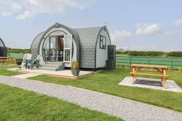 Log Cabin for 4 People in Hornsea, East Riding of Yorkshire, Photo 4
