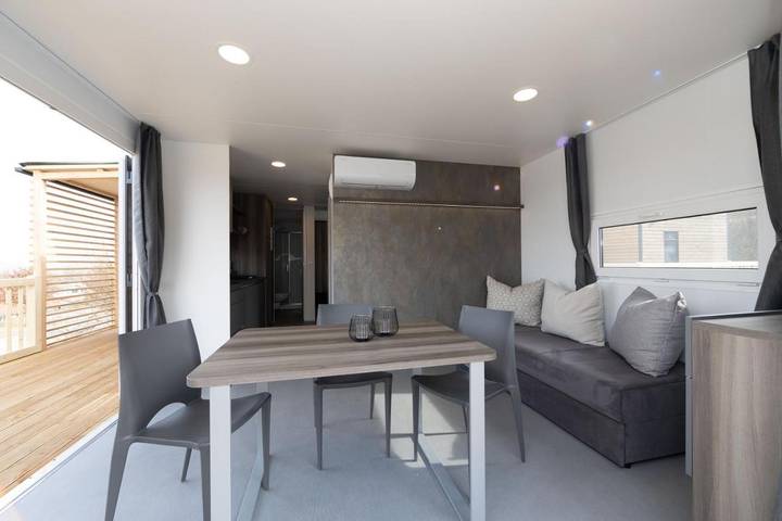 Bungalow für 2 Personen, mit Ausblick und Pool sowie Garten und Sauna, mit Haustier in Bayern - 4