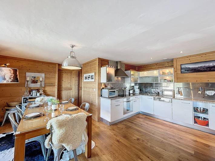Ganze Wohnung, 4-Zimmer-Wohnung mit Hallenbad in Combloux in Combloux, Pays du Mont-Blanc