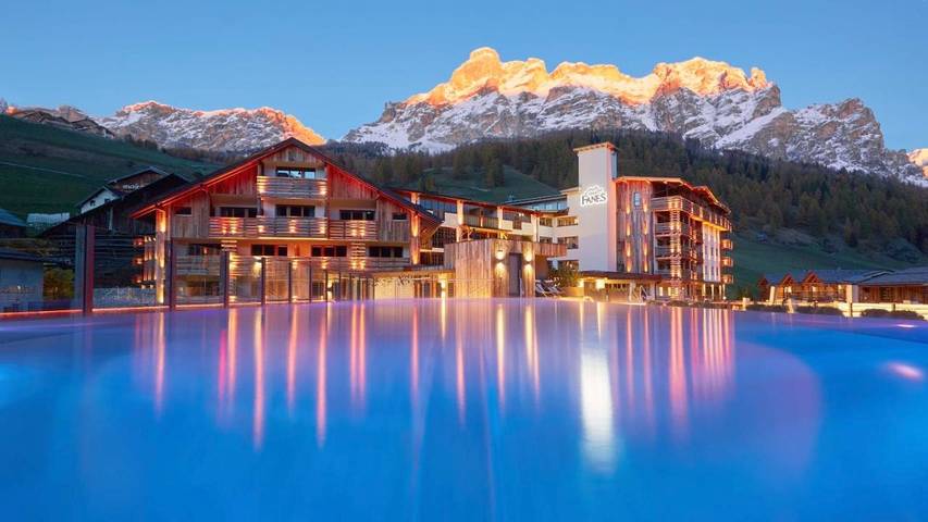 Appartamento per 2 persone, con Balcone e Terrazza nonché Idromassaggio e Giardino a San Cassiano