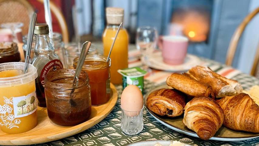 Chambre d’hôte pour 5 personnes, avec jardin ainsi que jacuzzi et piscine, adapté aux familles à Pillac - 3