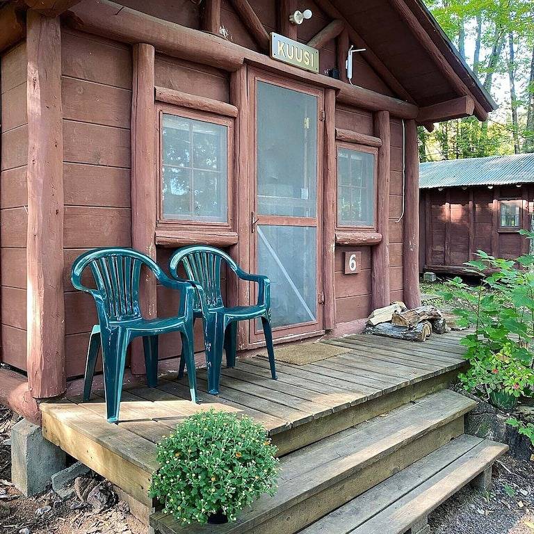 Kuusi (#6) - Cabin on Otter Lake, Manninen's Cabins in Houghton County