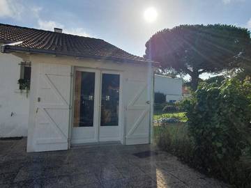 Location de vacances pour 2 personnes, avec jardin dans Plage des Chardons