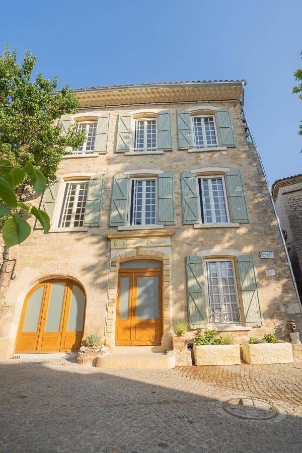 Gîte pour 2 personnes, avec Balcon ainsi que Terrasse et Vue à Beaumont-de-Pertuis