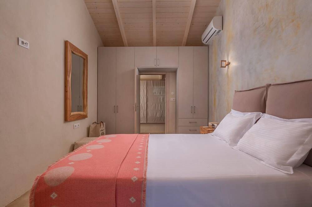 Villa Carvella   A Sublimely Relaxing Escape! in Planos, Zakynthos