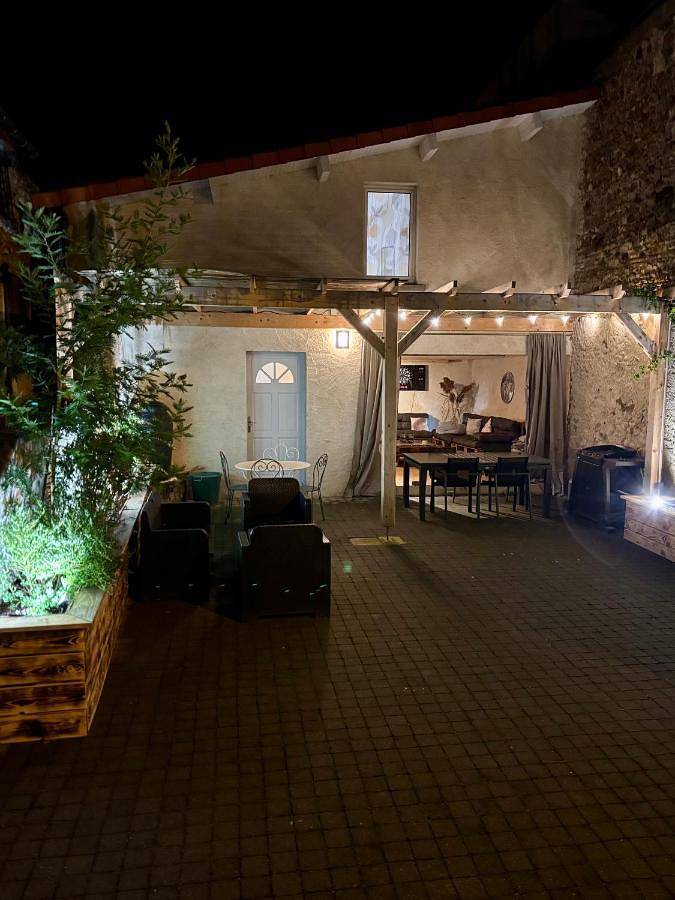 Gîte pour 2 personnes, avec jardin et terrasse, animaux acceptés dans Chauriat