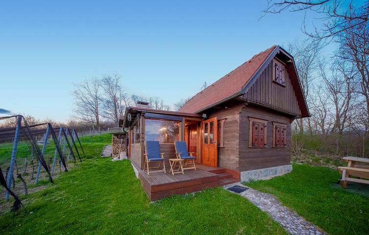 Ferienhaus für 4 Personen, mit Terrasse und Garten