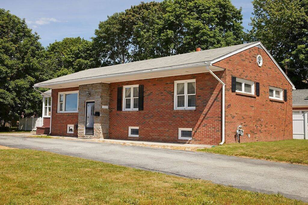 Vacation House for 12 Guests in New London, Connecticut