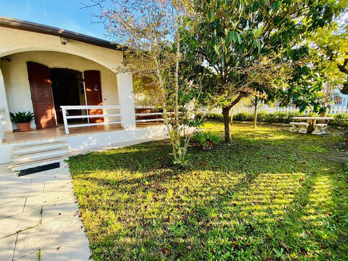 Baita per 5 persone, con giardino in Emilia Romagna