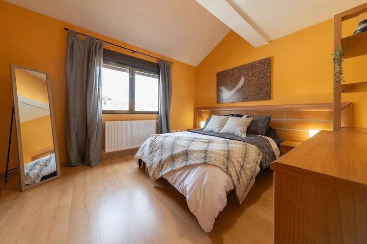 Ganze Wohnung, Charming Duplex Penthouse with Terraces in Burgo de Osma, Soria Provinz
