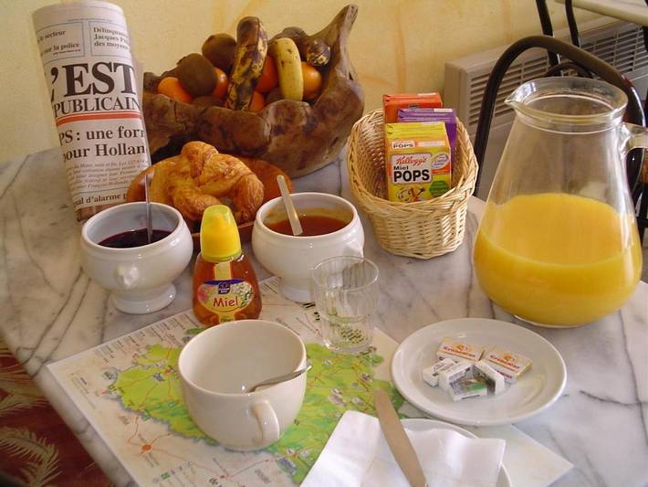 Hôtel pour 3 personnes, avec Terrasse à Champlitte - 2