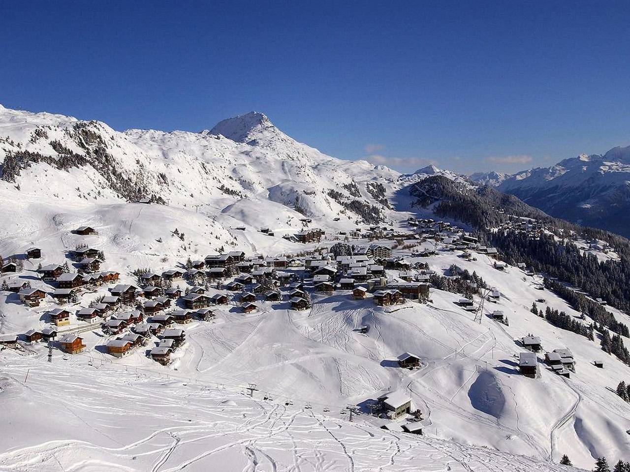 Ganze Wohnung, Almenrausch 2. Og Süd-Ost in Riederalp, Aletsch Arena
